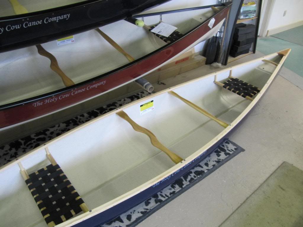 16.6 Kevlar AP Canoe_wood Gunwales5 Photo by holycowcanoe Photobucket